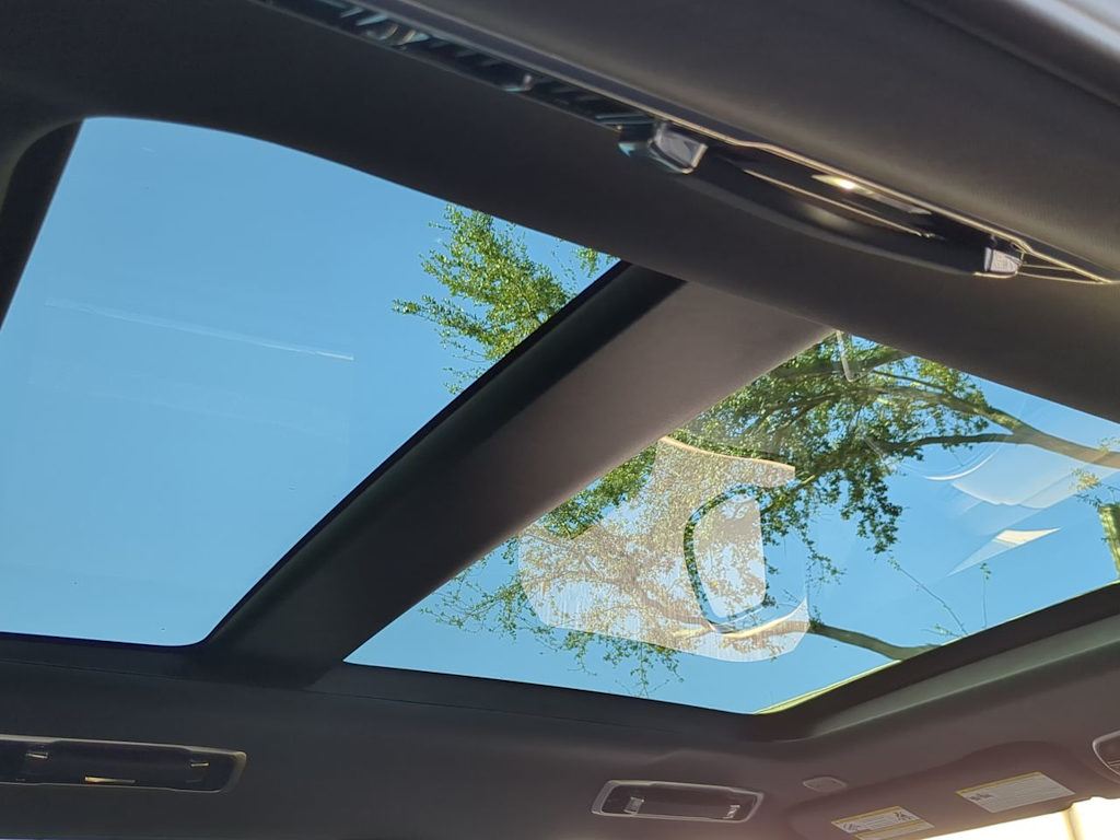 Thumbnail: 2023 Land Rover Range Rover - 29