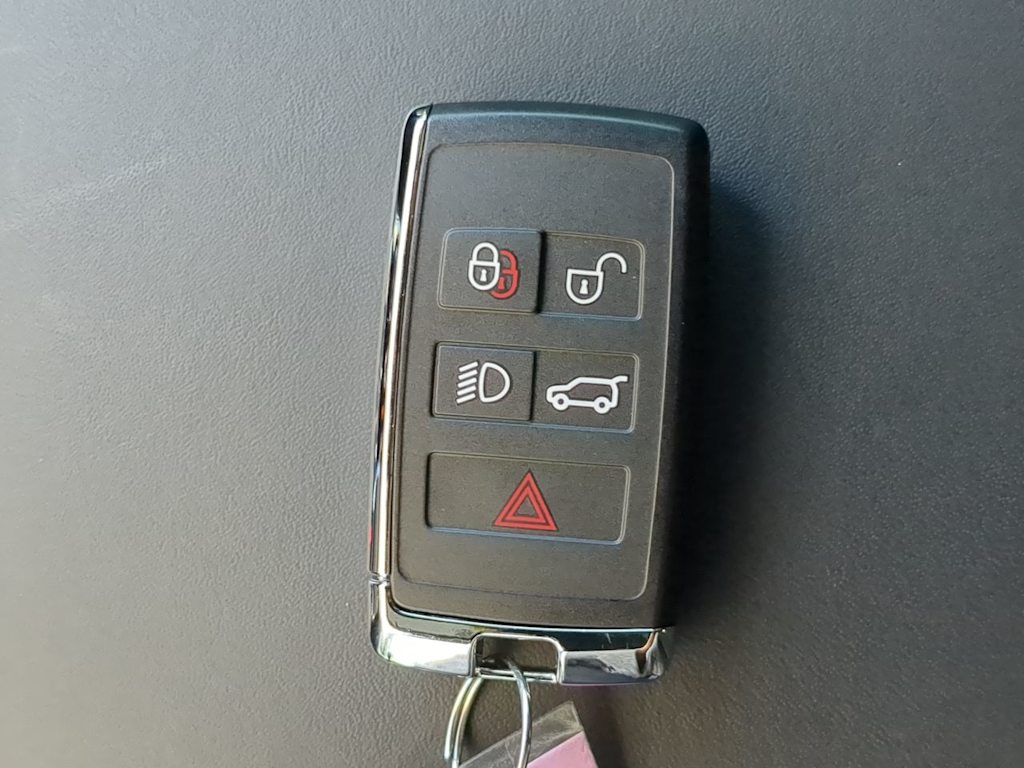 Thumbnail: 2023 Land Rover Range Rover - 38