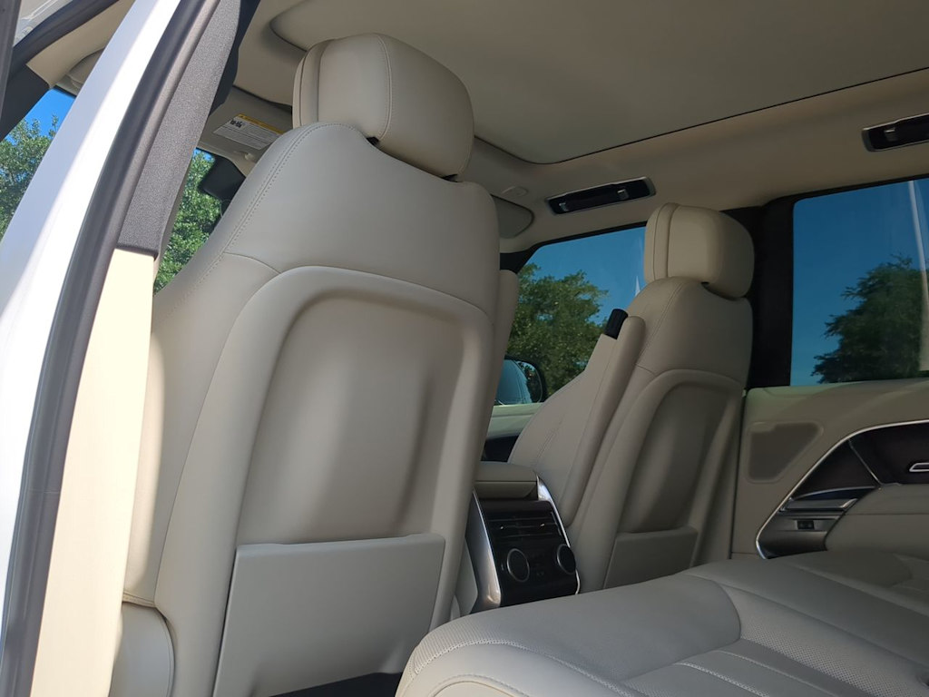 Thumbnail: 2025 Land Rover Range Rover - 8