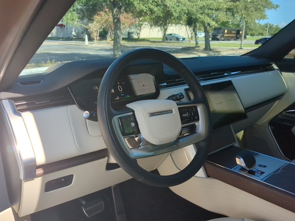 Thumbnail: 2025 Land Rover Range Rover - 2