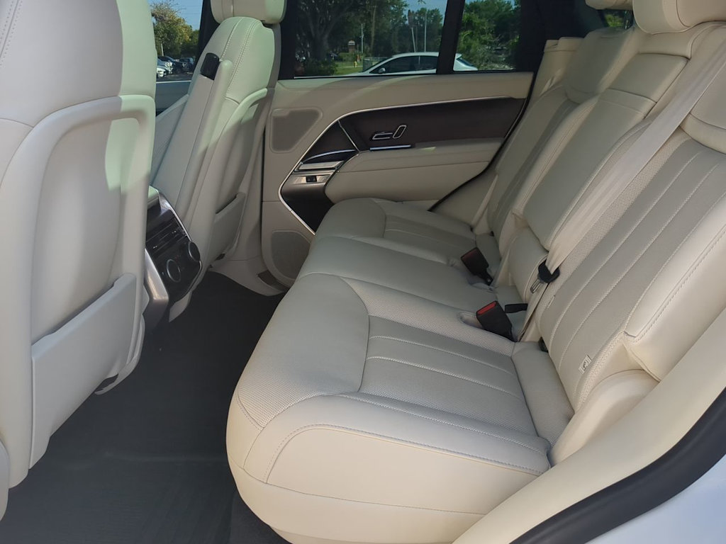 Thumbnail: 2025 Land Rover Range Rover - 12
