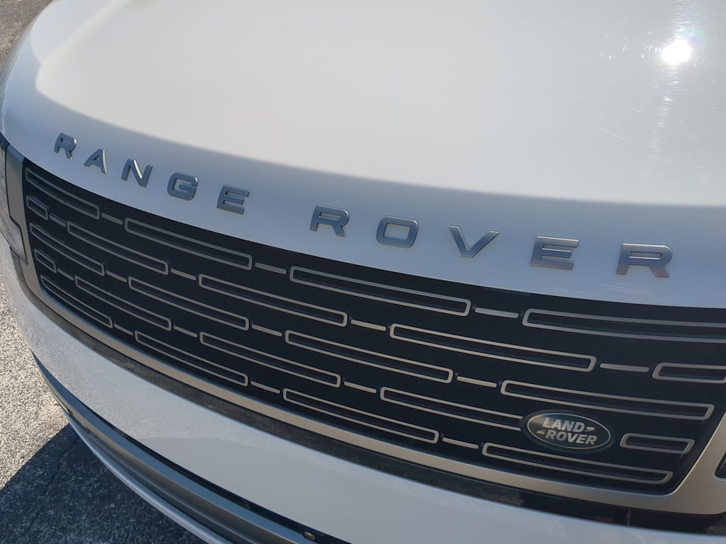 Thumbnail: 2025 Land Rover Range Rover - 25
