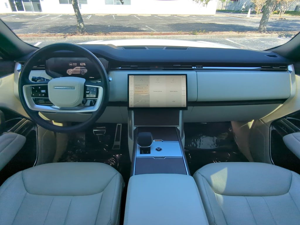 Thumbnail: 2025 Land Rover Range Rover - 9