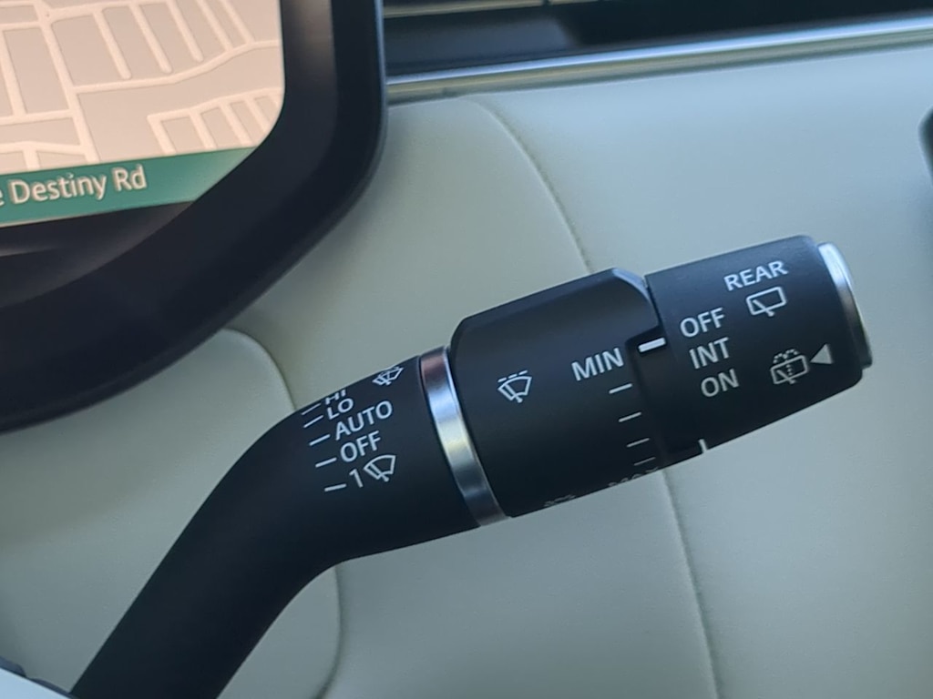 Thumbnail: 2025 Land Rover Range Rover - 17