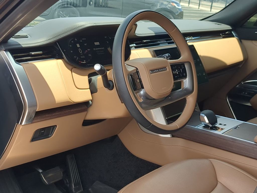 Thumbnail: 2025 Land Rover Range Rover - 2