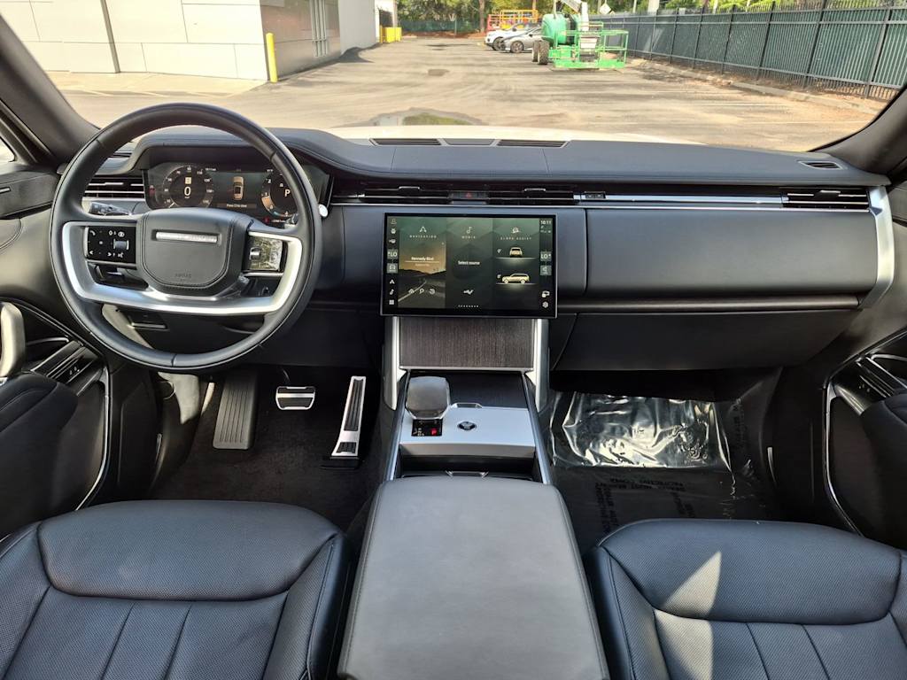 Thumbnail: 2024 Land Rover Range Rover - 7