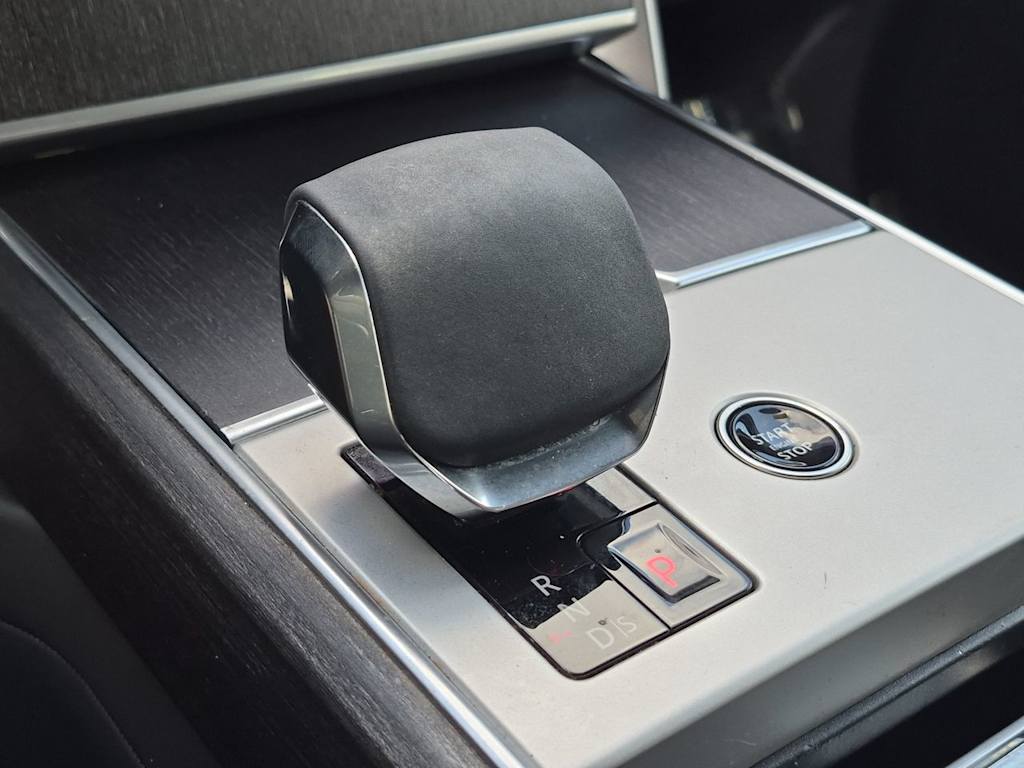Thumbnail: 2024 Land Rover Range Rover - 14