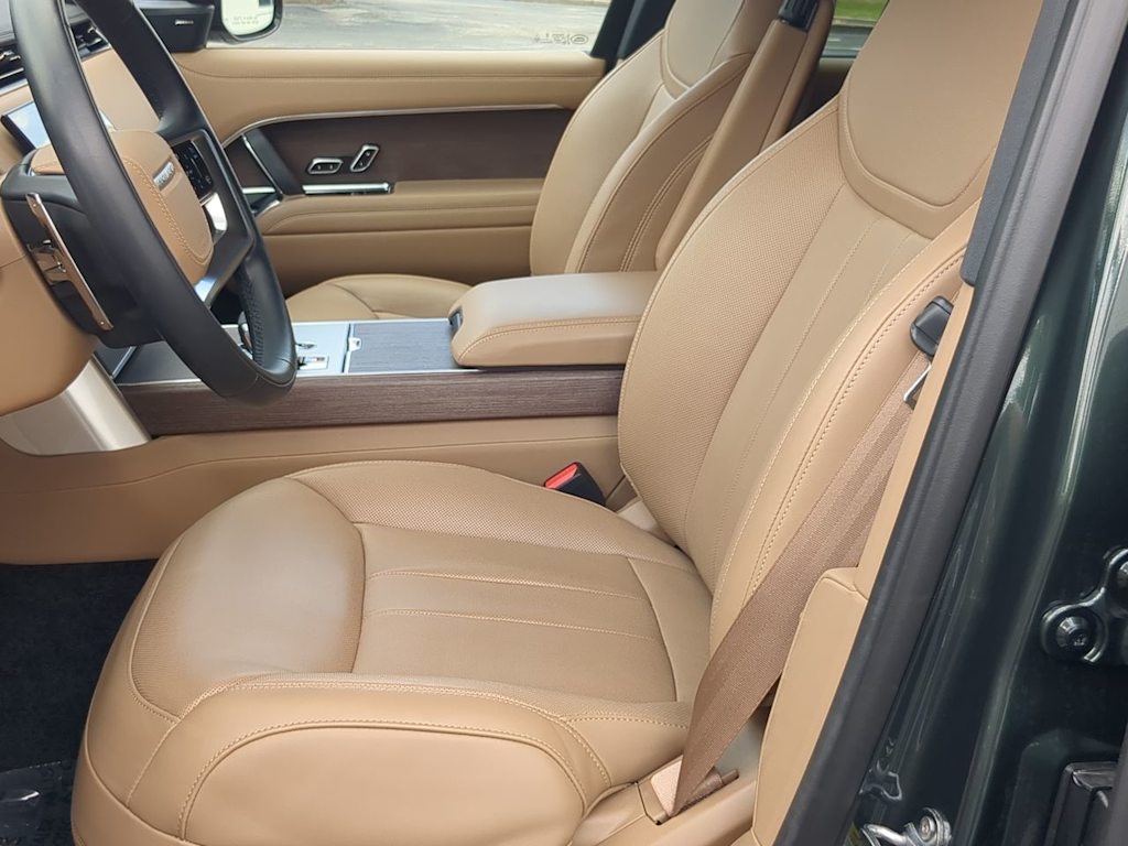 Thumbnail: 2025 Land Rover Range Rover - 9