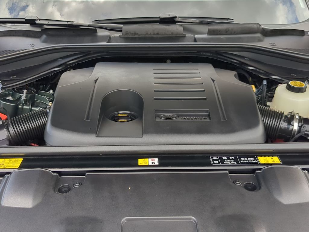 Thumbnail: 2025 Land Rover Range Rover - 7