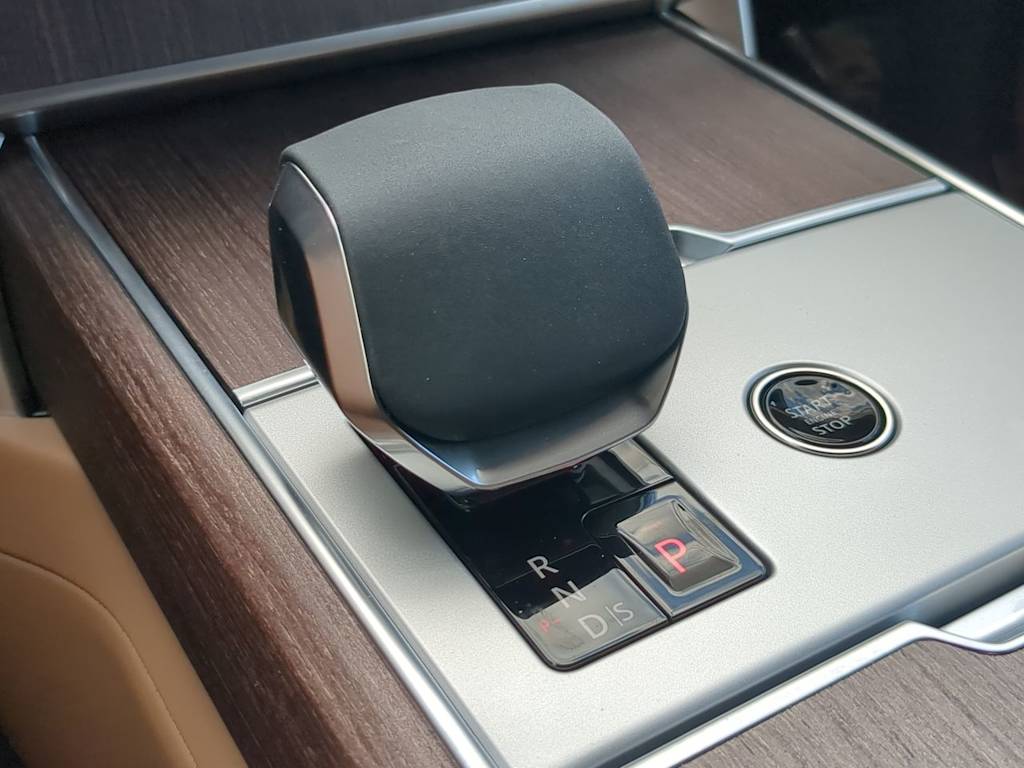Thumbnail: 2025 Land Rover Range Rover - 37