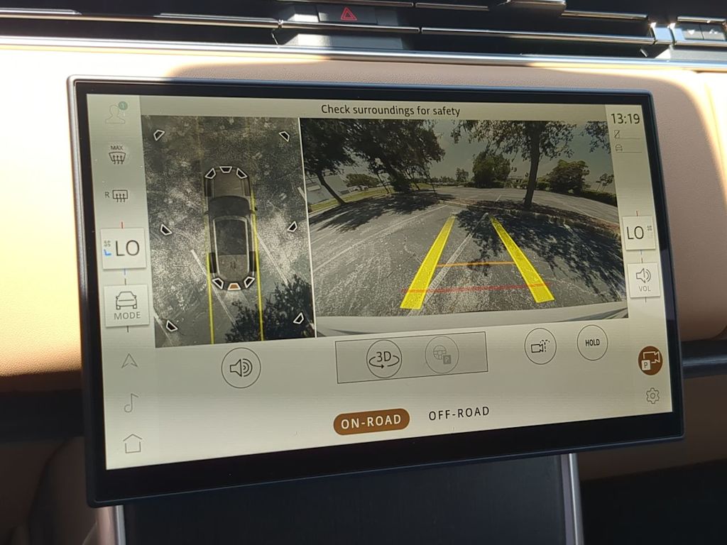 Thumbnail: 2026 Land Rover Range Rover - 17