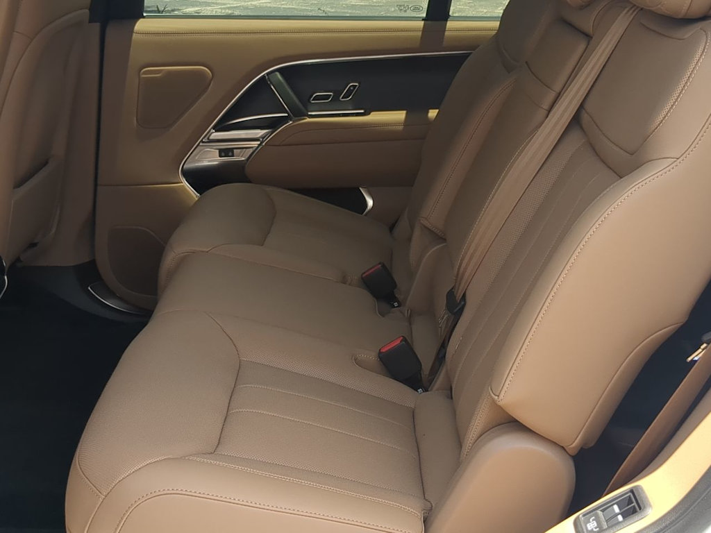 Thumbnail: 2026 Land Rover Range Rover - 27