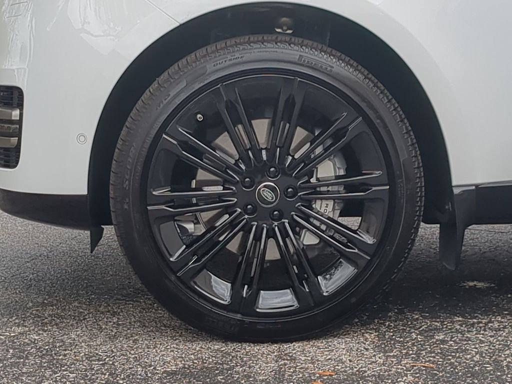 Thumbnail: 2025 Land Rover Range Rover - 6