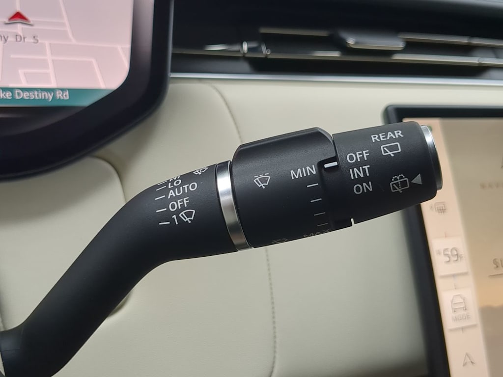 Thumbnail: 2025 Land Rover Range Rover - 32