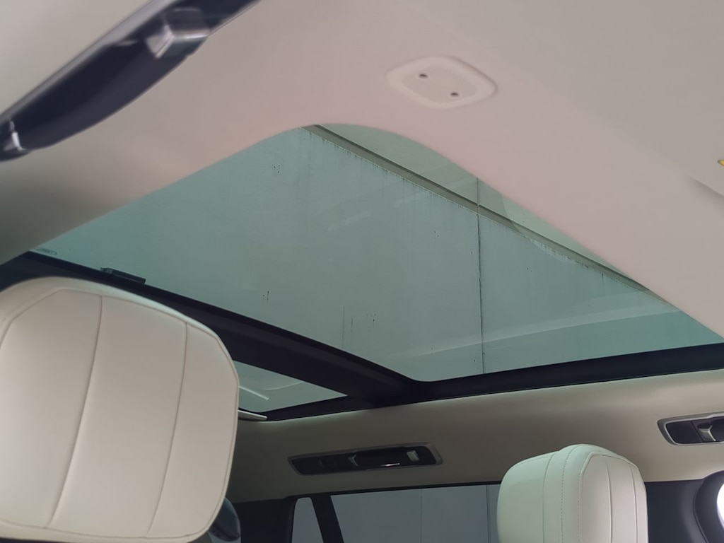 Thumbnail: 2025 Land Rover Range Rover - 26