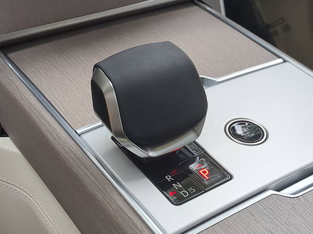 Thumbnail: 2025 Land Rover Range Rover - 38