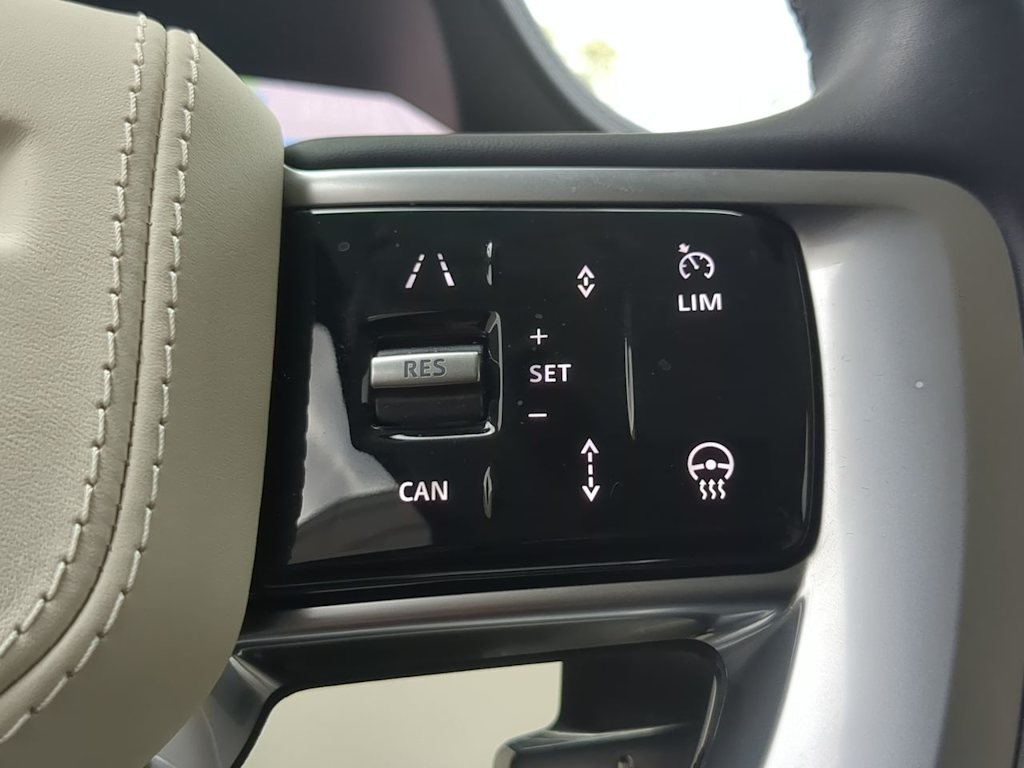 Thumbnail: 2025 Land Rover Range Rover - 31