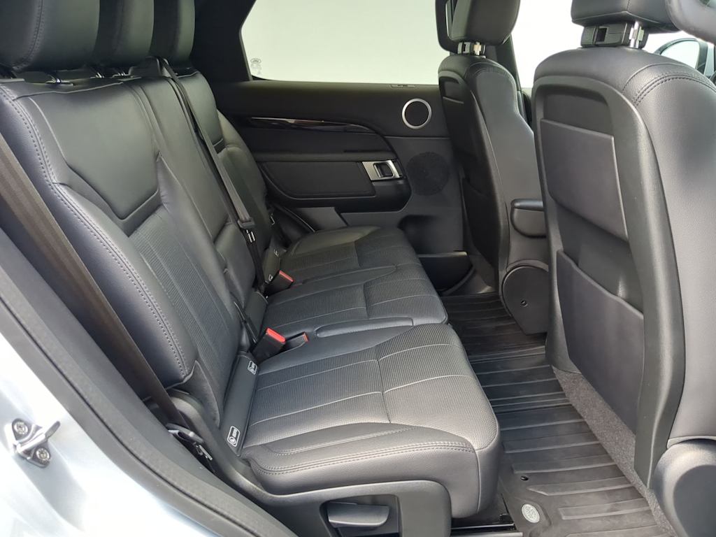 Thumbnail: 2020 Land Rover Discovery - 27