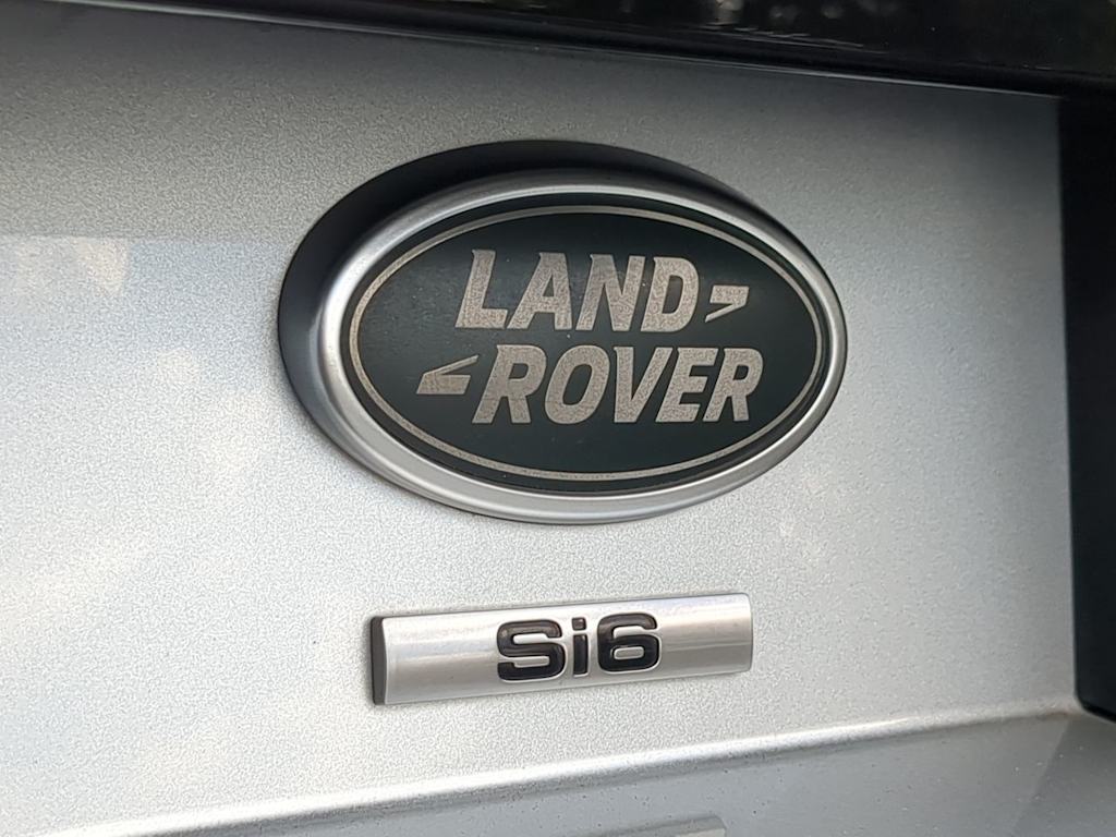 Thumbnail: 2020 Land Rover Discovery - 24