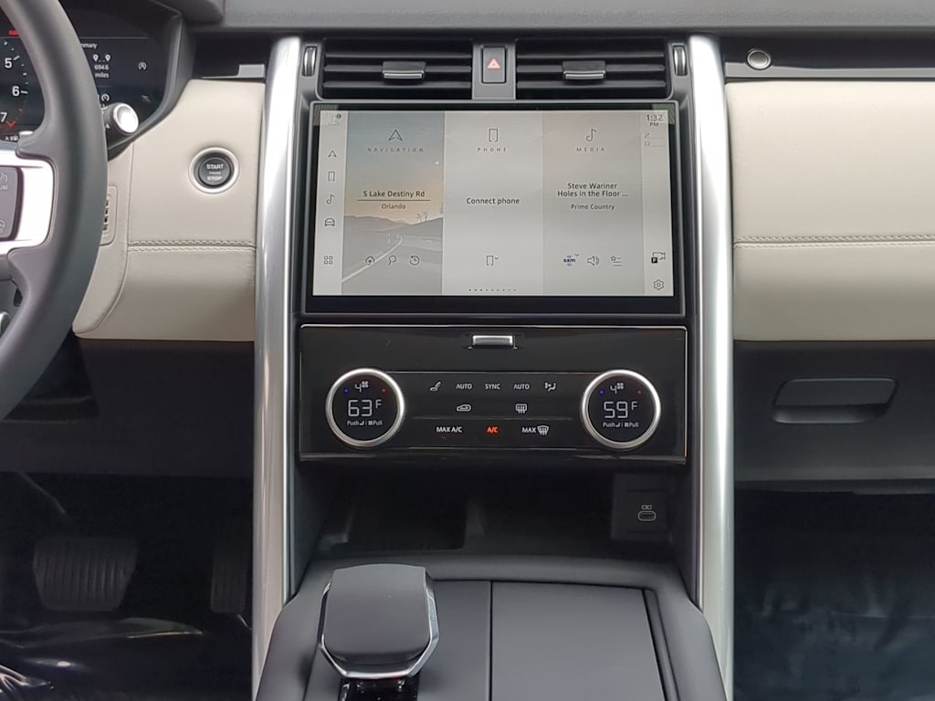 Thumbnail: 2025 Land Rover Discovery - 14