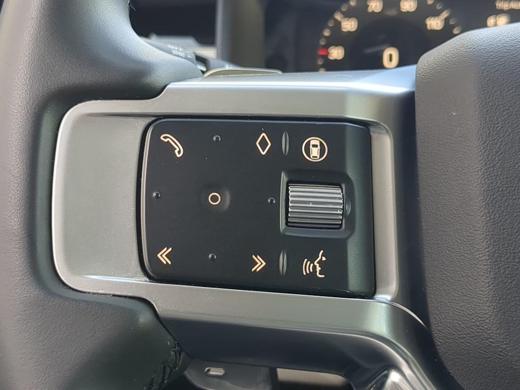 Thumbnail: 2025 Land Rover Discovery - 31