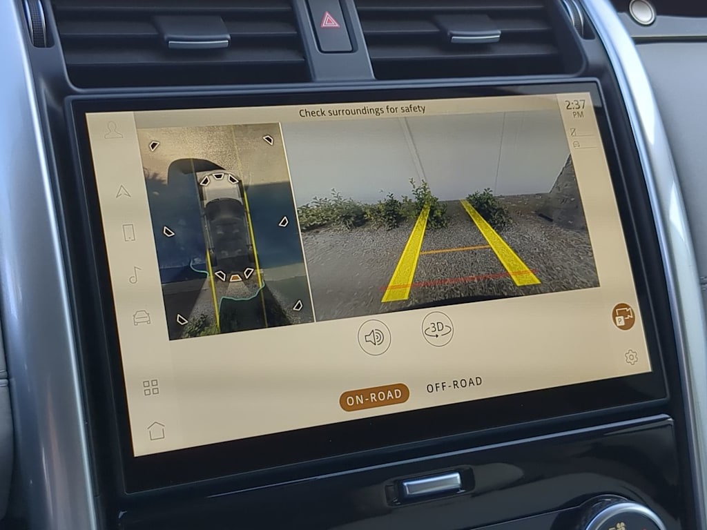 Thumbnail: 2025 Land Rover Discovery - 36