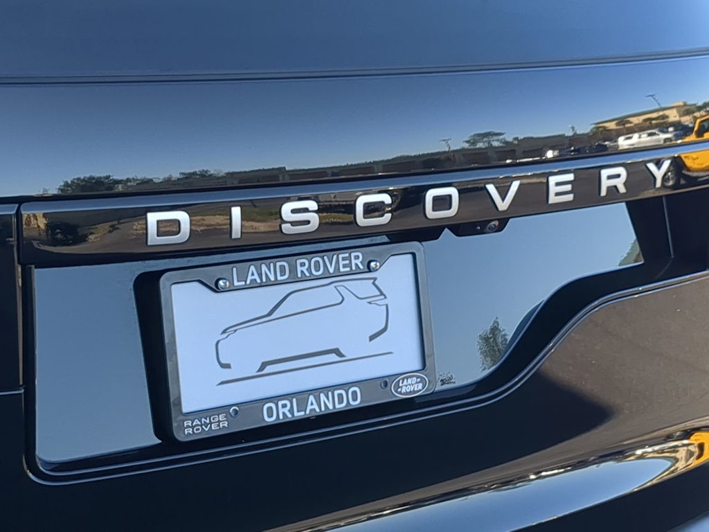 Thumbnail: 2025 Land Rover Discovery - 14