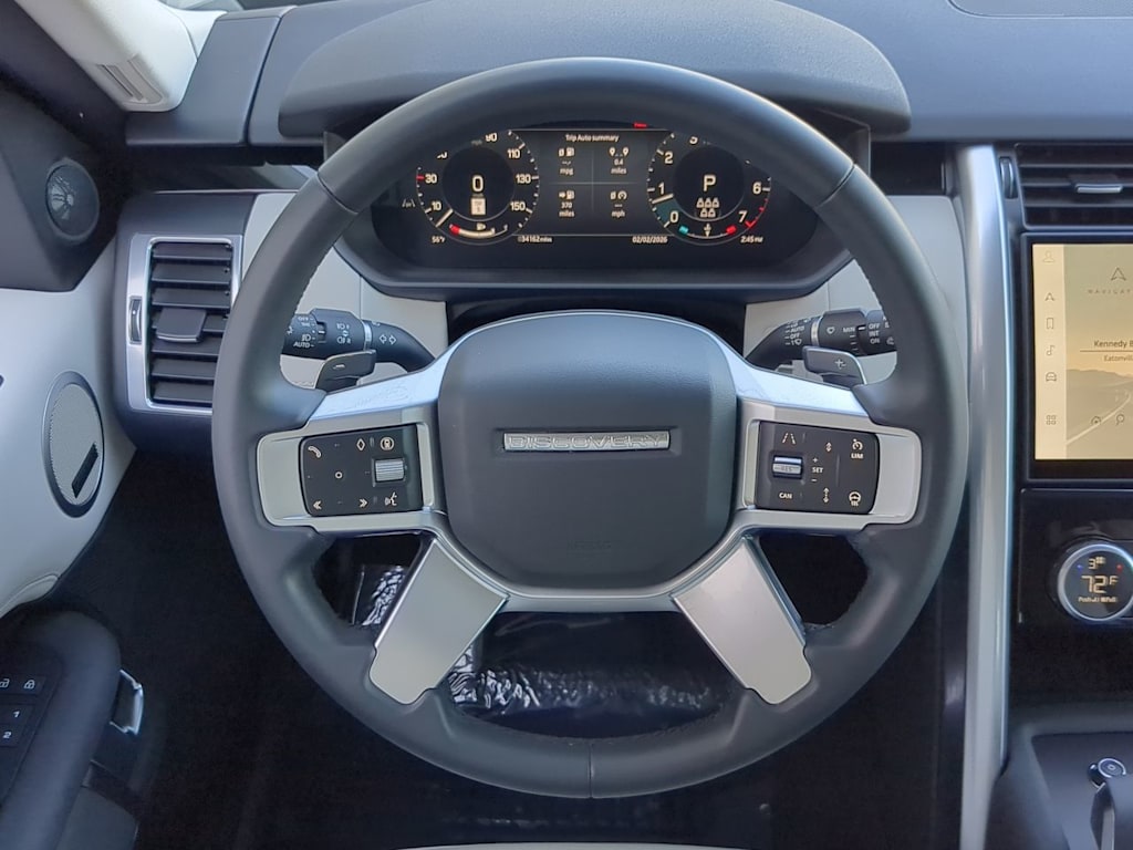 Thumbnail: 2025 Land Rover Discovery - 13