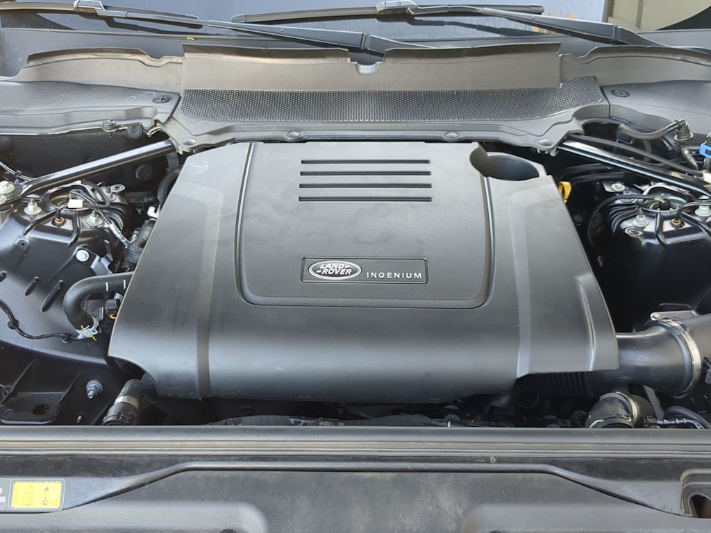 Thumbnail: 2025 Land Rover Discovery - 8