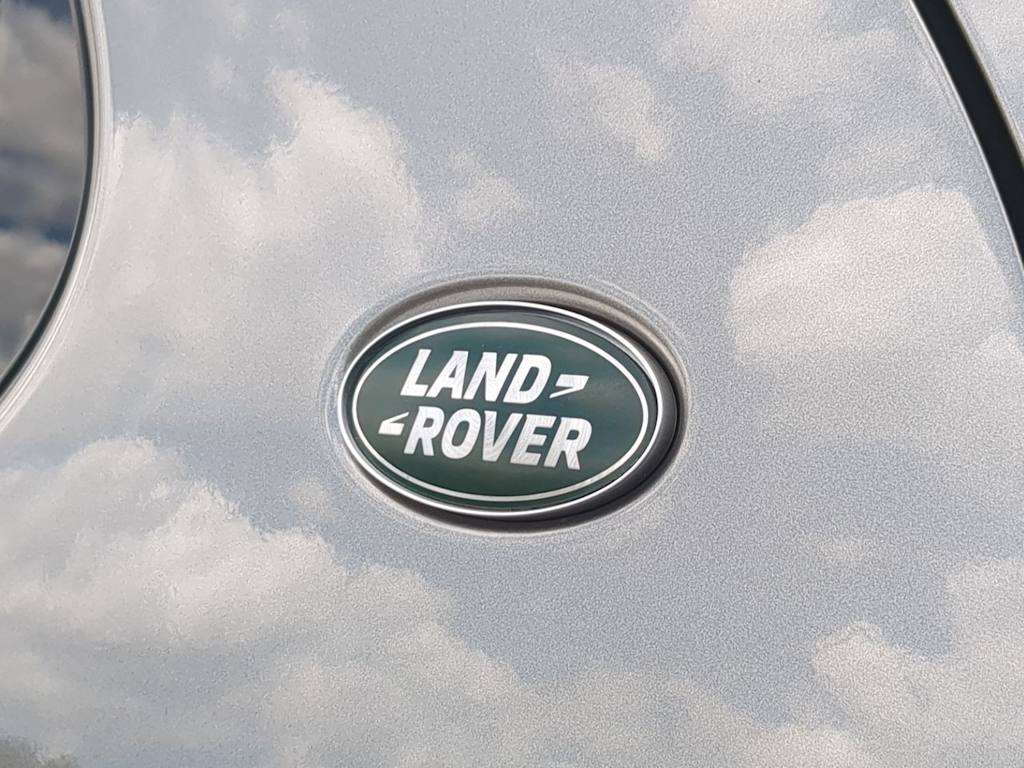 Thumbnail: 2025 Land Rover Discovery - 6