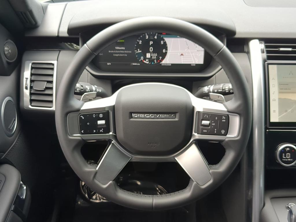 Thumbnail: 2025 Land Rover Discovery - 13