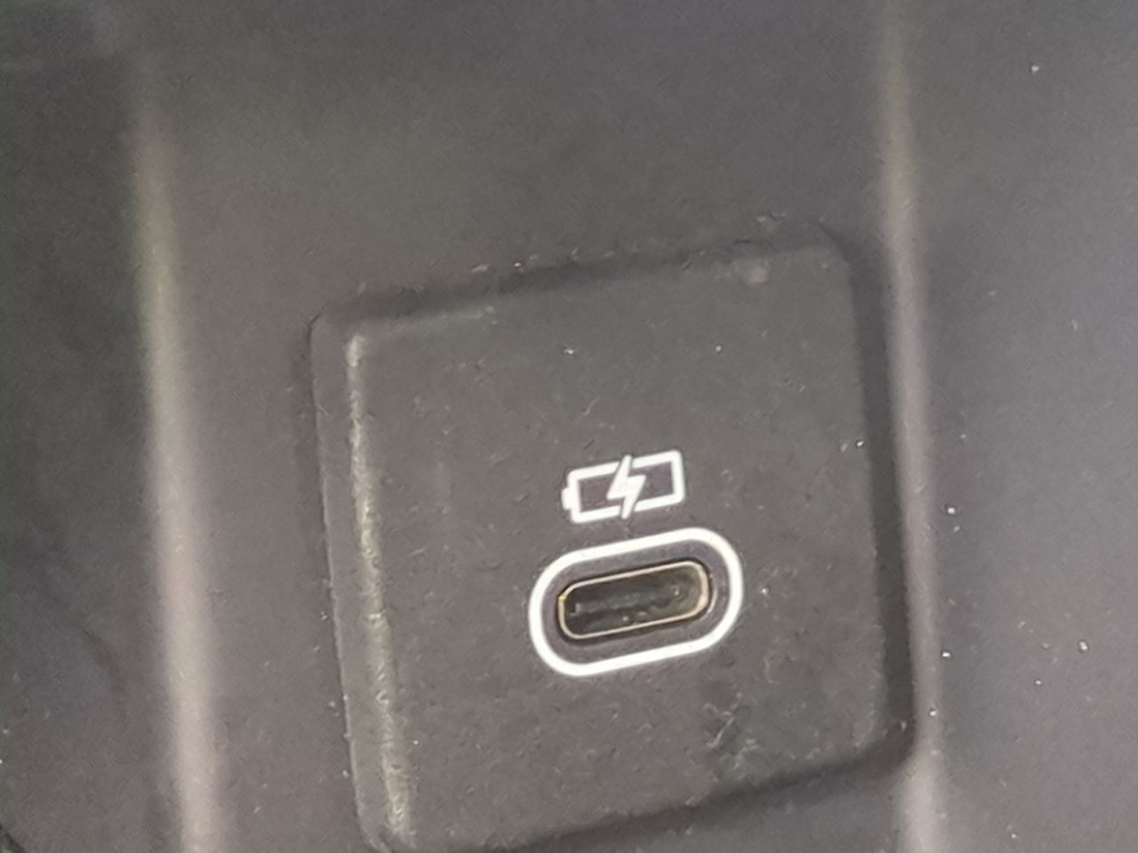 Thumbnail: 2025 Land Rover Discovery - 35