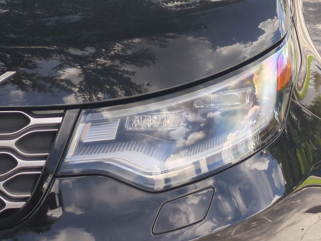 Thumbnail: 2025 Land Rover Discovery - 24