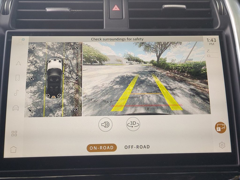 Thumbnail: 2025 Land Rover Discovery - 18