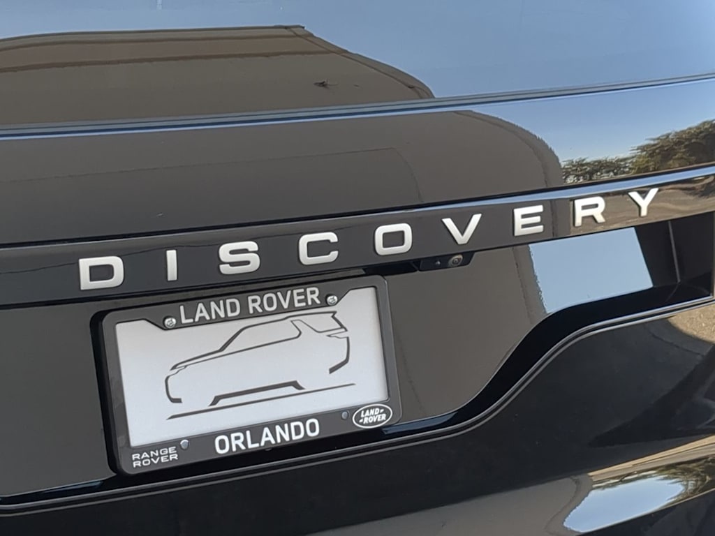 Thumbnail: 2025 Land Rover Discovery - 14