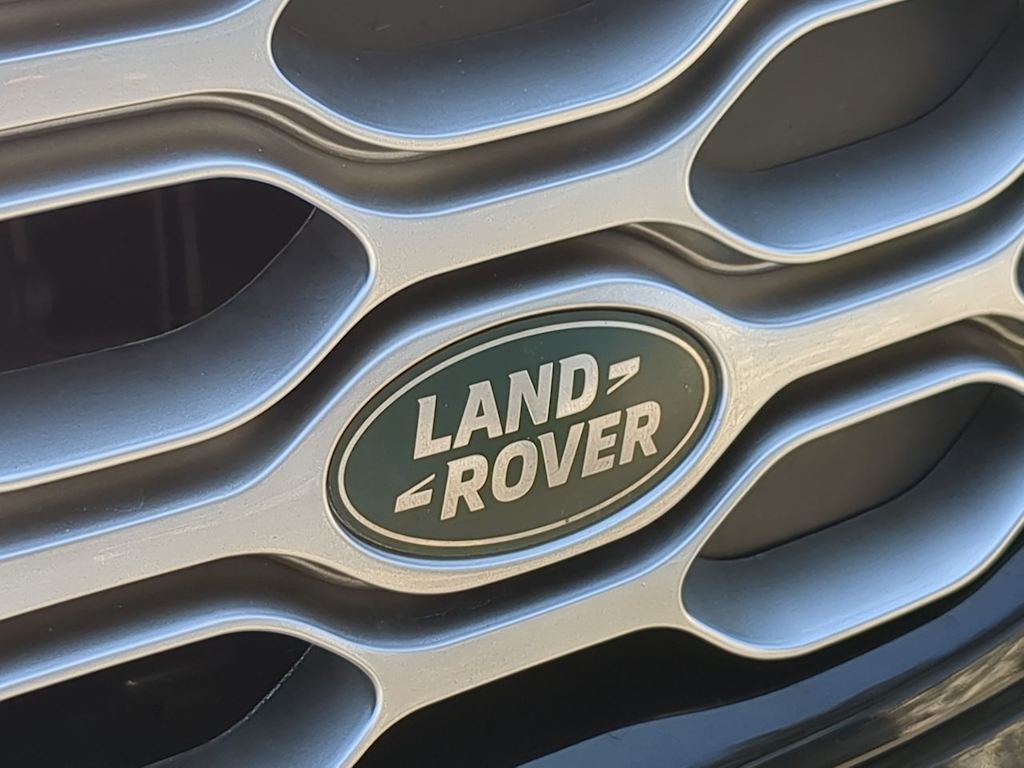 Thumbnail: 2025 Land Rover Discovery - 7