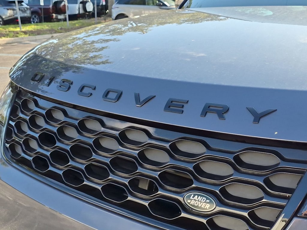 Thumbnail: 2025 Land Rover Discovery - 24