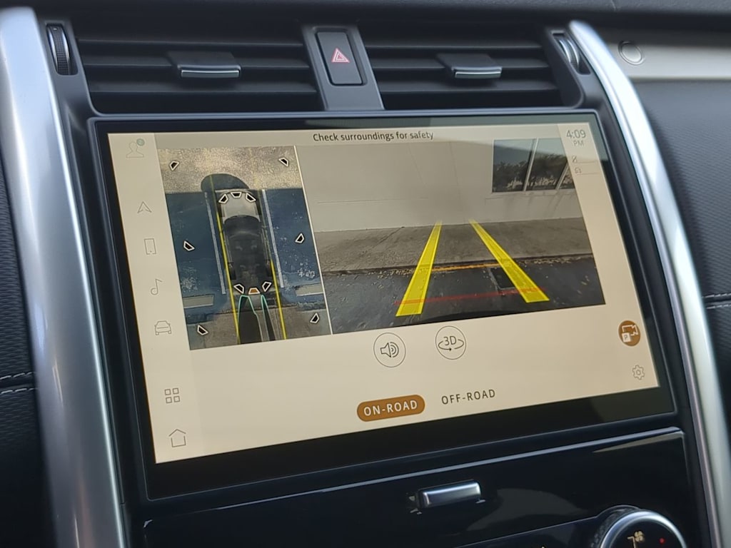 Thumbnail: 2025 Land Rover Discovery - 33