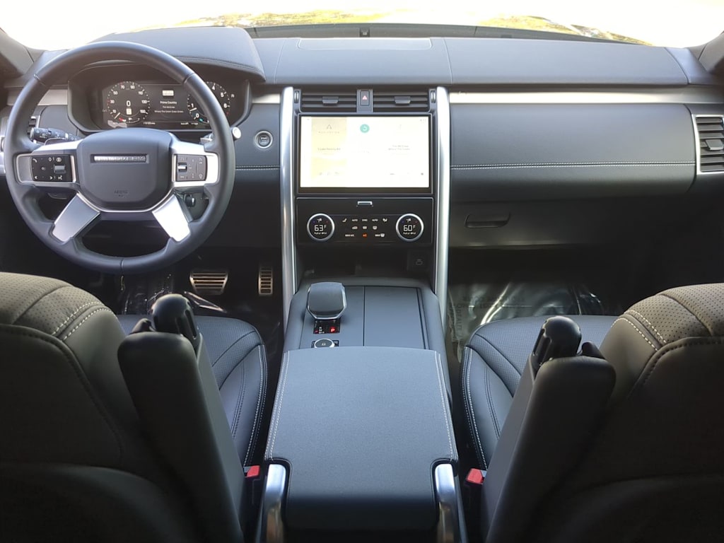 Thumbnail: 2025 Land Rover Discovery - 8