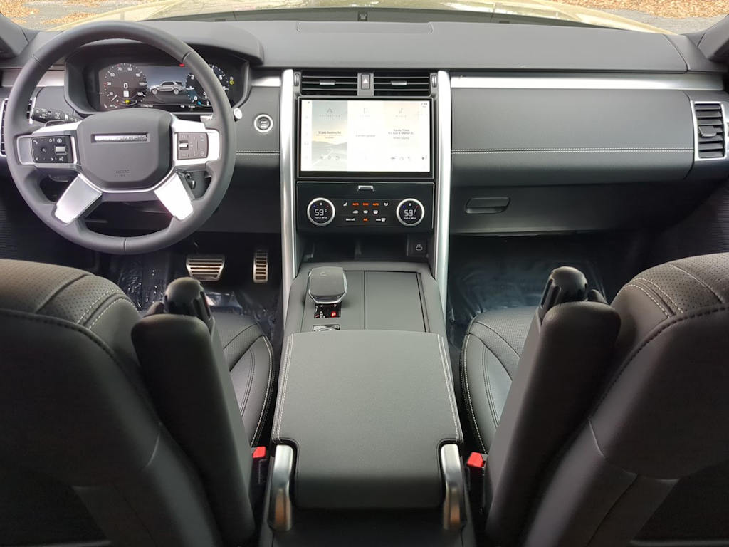 Thumbnail: 2025 Land Rover Discovery - 9