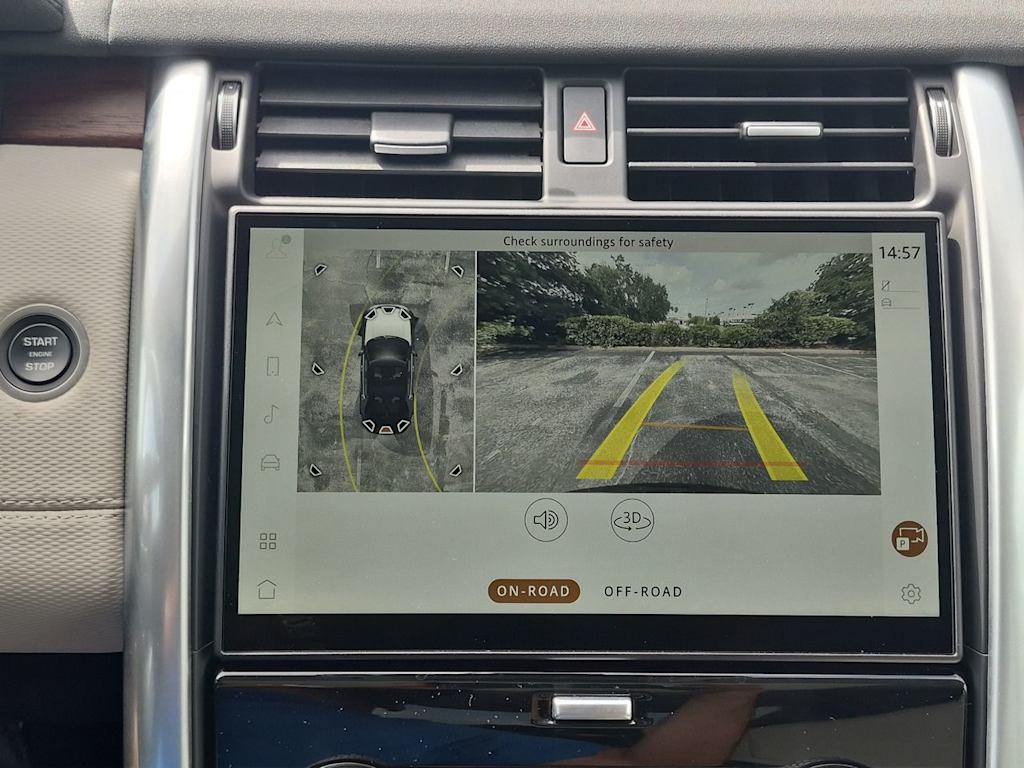 Thumbnail: 2025 Land Rover Discovery - 31