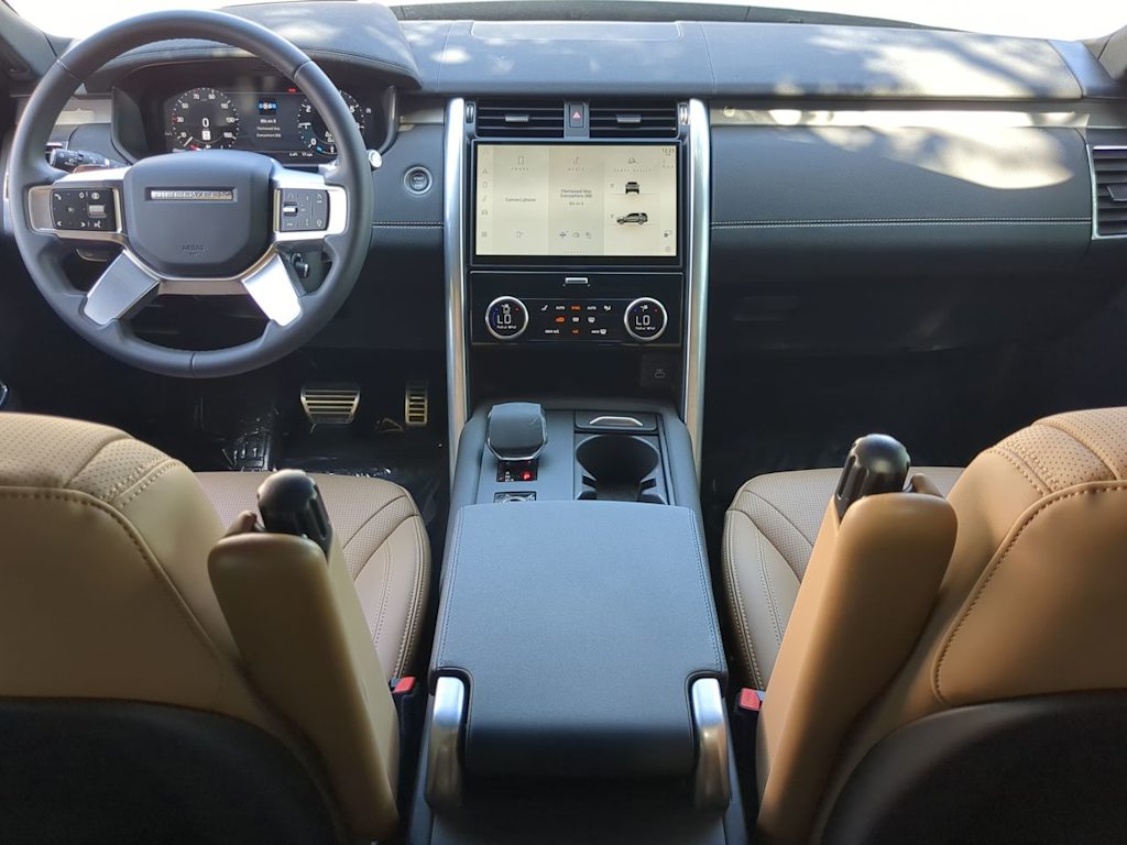 Thumbnail: 2025 Land Rover Discovery - 7