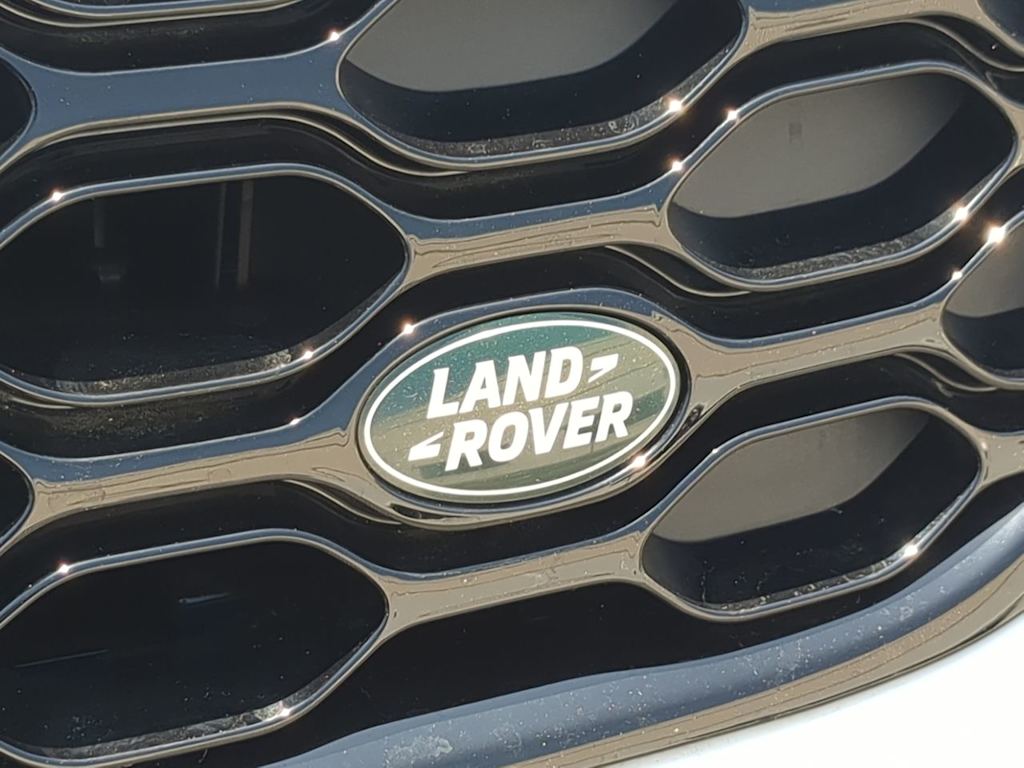 Thumbnail: 2025 Land Rover Discovery - 25
