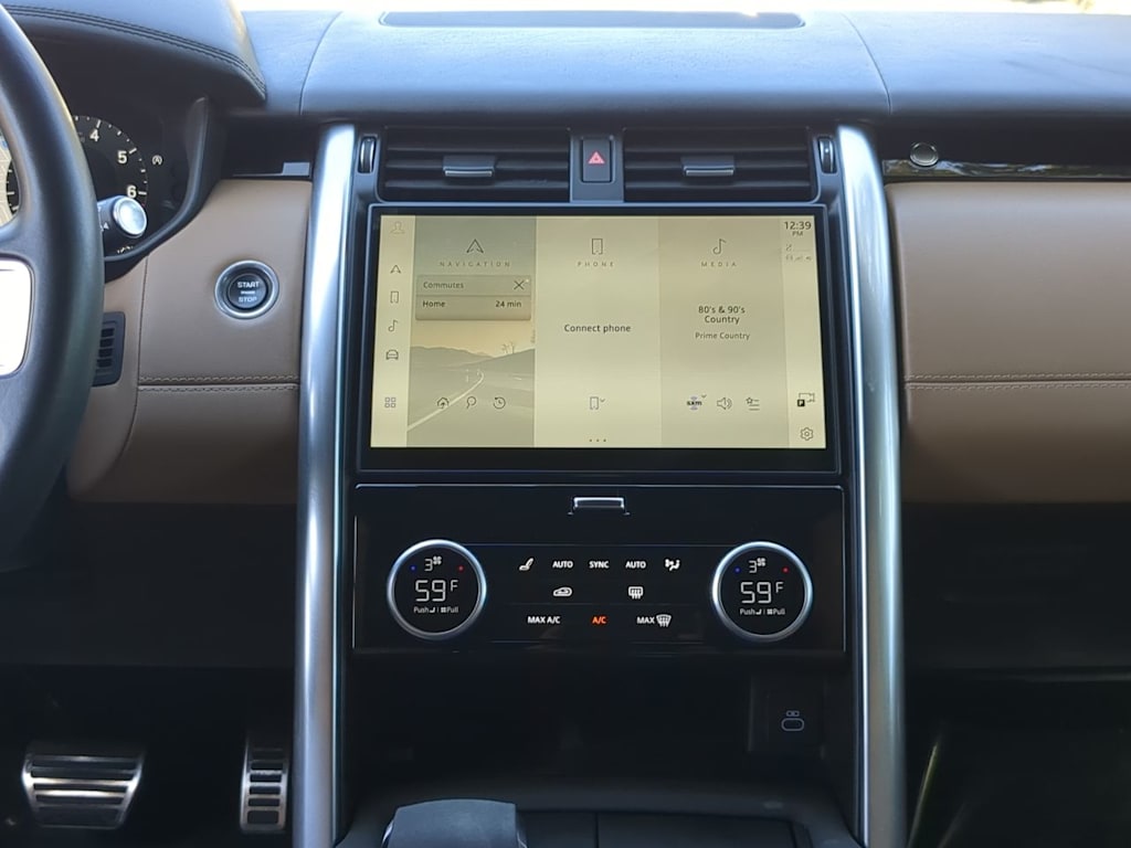 Thumbnail: 2023 Land Rover Discovery - 34