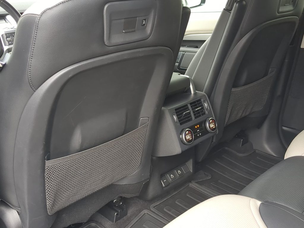 Thumbnail: 2023 Land Rover Discovery - 28