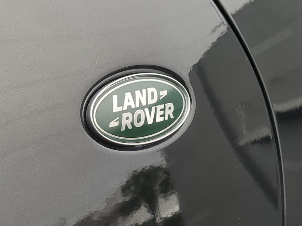 Thumbnail: 2023 Land Rover Discovery - 25