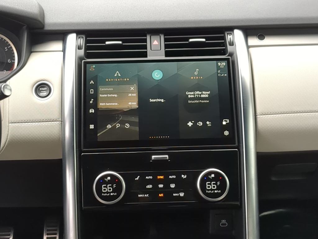 Thumbnail: 2023 Land Rover Discovery - 14