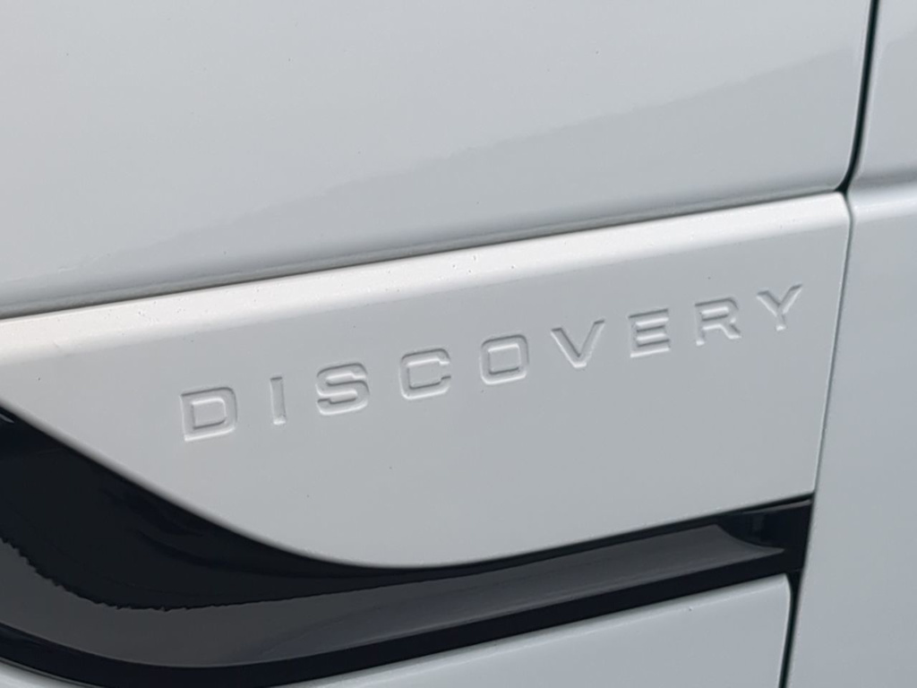 Thumbnail: 2025 Land Rover Discovery - 25