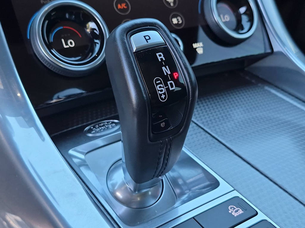 Thumbnail: 2019 Land Rover Range Rover Sport - 16