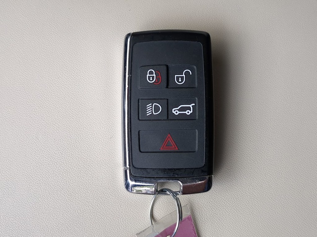 Thumbnail: 2022 Land Rover Range Rover Sport - 16